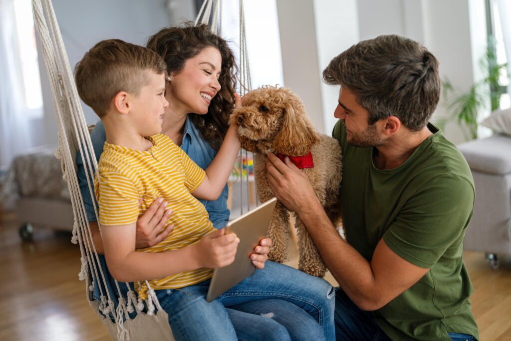 About Us 2 parents with kid having fun online with applicatio 2025 06 03 15 20 18 utc min